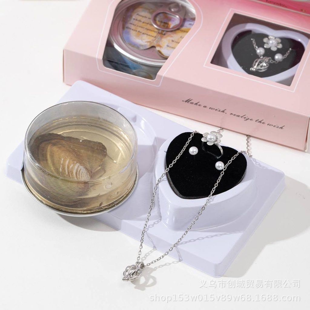 Love Forever Pearl Necklace Gift Box